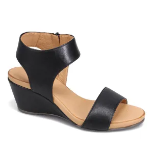 Bueno Ida Wedge Sandal  -  Black