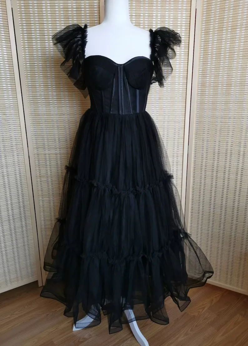 Luolandi Simple A-Line Sweetheart Homecoming Dress Tulle Tea Length Black